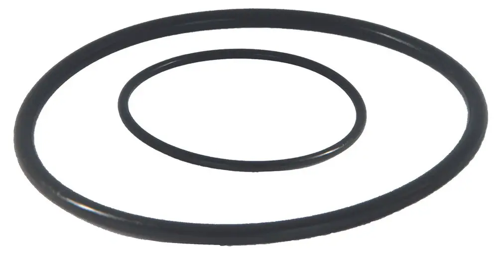Schwarze O-Ringe in unterschiedlichen Größen, die möglicherweise Teil eines Dichtungssets von Syr sind. Sie sind rund und gleichmäßig geformt.